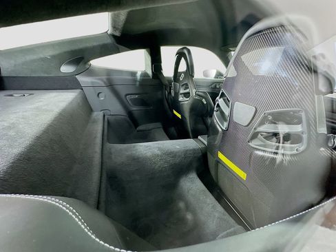 New 2024 Porsche 911 GT3 RS RWD image 27