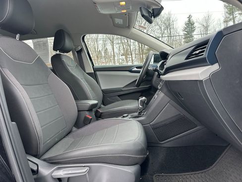 Certified 2023 Volkswagen Taos SE AWD/4WD image 15