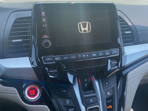 Used 2024 Honda Odyssey Touring image 11