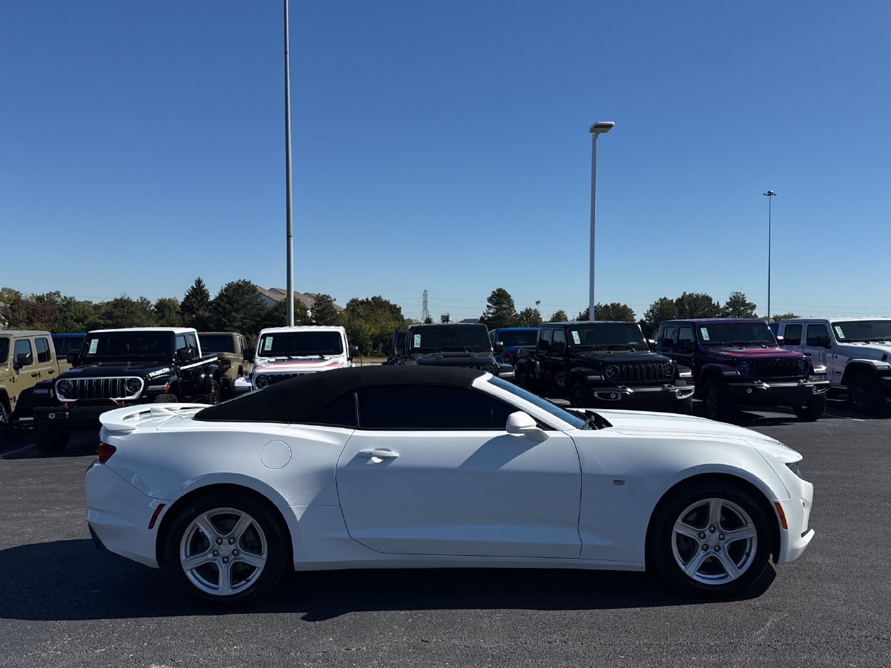 Used 2023 Chevrolet Camaro LT RWD image 2