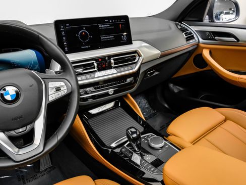 Used 2025 BMW X4 xDrive30i image 28