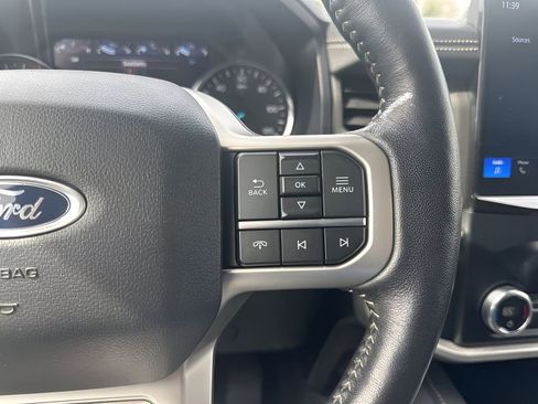 Used 2024 Ford Expedition Max XLT image 17