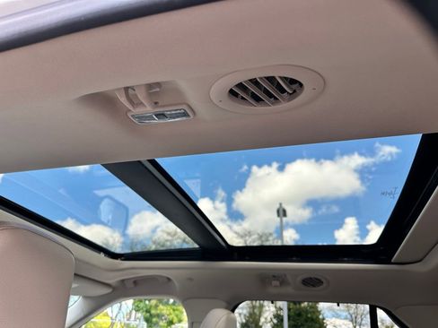 Used 2021 Ford Explorer Limited w/ Hybrid Equipment Group 310A image 19