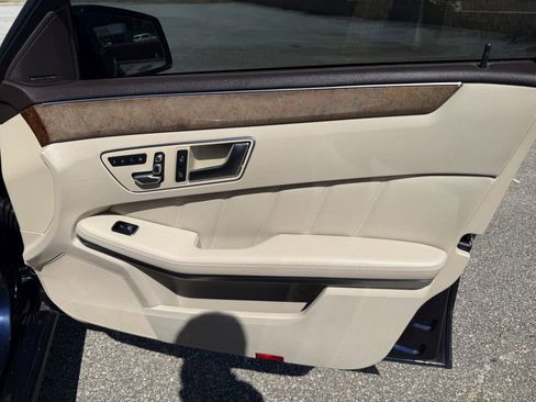 Used 2014 Mercedes-Benz E 350 Sedan image 29