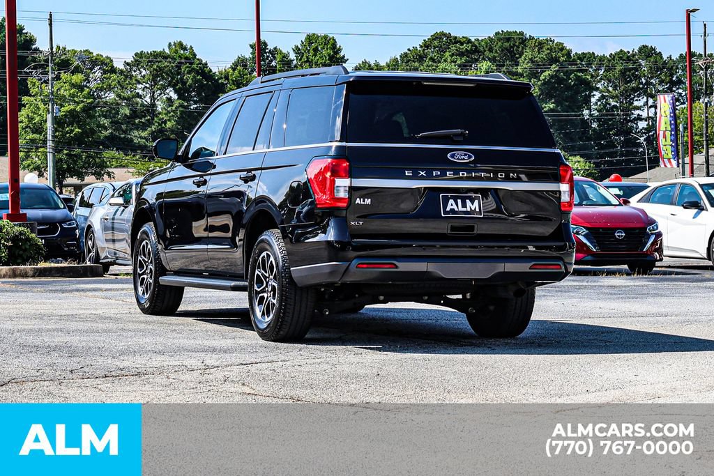 Used 2024 Ford Expedition XLT RWD image 6