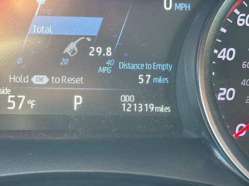 Used 2021 Toyota Camry XSE image 17