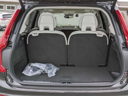 Certified 2024 Volvo XC90 T8 Plus image 39