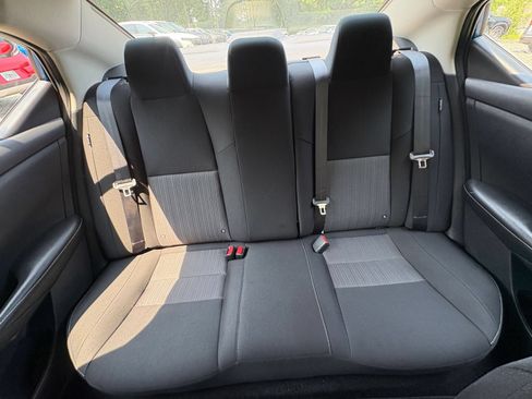 Used 2025 Nissan Sentra SV FWD image 35