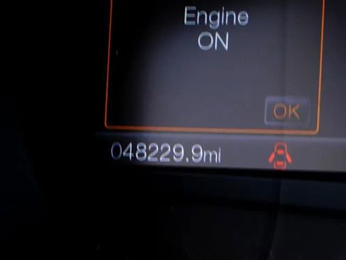 Used 2017 Ford Edge SEL w/ Equipment Group 201A AWD/4WD image 26