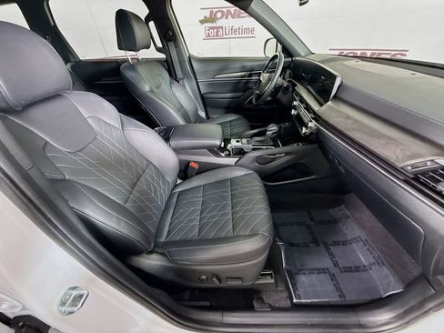 Used 2025 Kia Telluride EX X-Line image 34