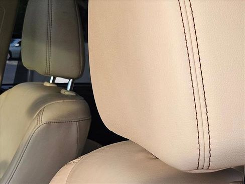 Used 2015 Toyota Highlander XLE FWD image 14
