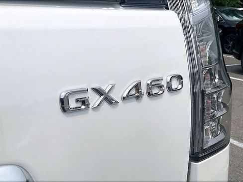 Certified 2023 Lexus GX 460 Premium w/ Premium Package AWD/4WD image 24
