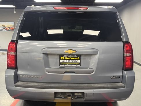 Used 2016 Chevrolet Suburban LT RWD image 7