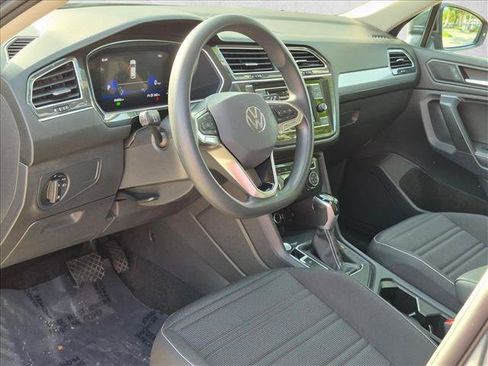 Used 2023 Volkswagen Tiguan S FWD image 9
