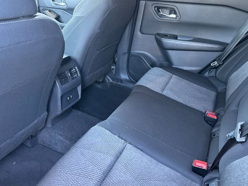 Used 2025 Nissan Rogue SV AWD/4WD image 25