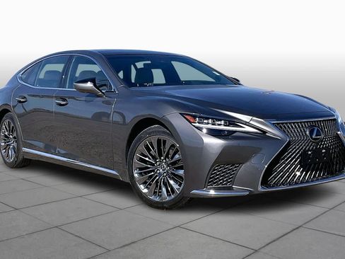 Used 2023 Lexus LS 500 image 3