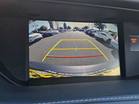 Used 2016 Lexus ES 300h w/ Luxury Package w/Wood Trim image 15