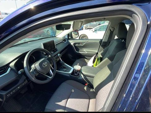 Used 2025 Toyota RAV4 XLE w/ Convenience Package image 3