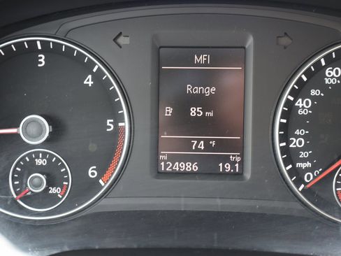 Used 2014 Volkswagen Passat TDI SE FWD image 22