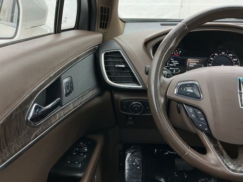 Used 2016 Lincoln MKX Reserve w/ Cargo Utility Package AWD/4WD image 35