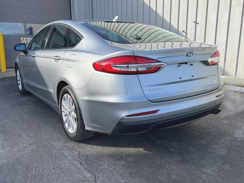Used 2020 Ford Fusion SE image 6