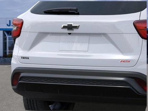 New 2026 Chevrolet Trax RS w/ Driver Confidence Package FWD image 14