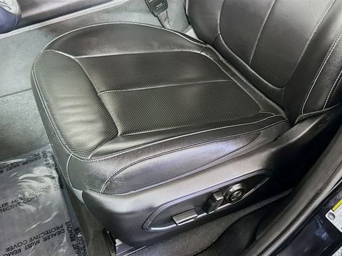 Used 2024 Jeep Grand Cherokee L Limited w/ Luxury Tech Group II image 22