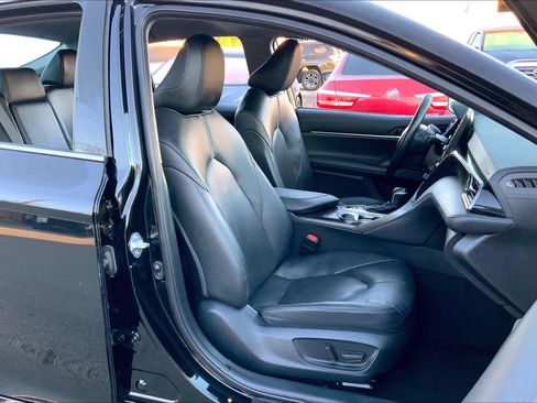 Used 2024 Toyota Camry XLE image 9