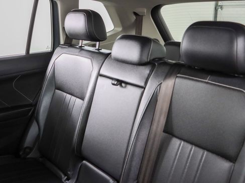 Used 2023 Volkswagen Tiguan SE FWD image 25