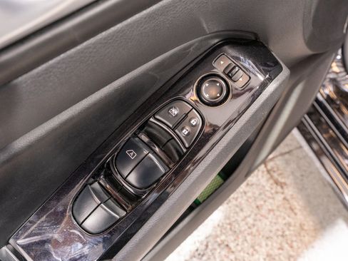 Used 2024 Nissan Altima 2.5 SR AWD/4WD image 14