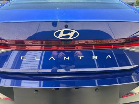 Used 2024 Hyundai Elantra SEL w/ Convenience Package FWD image 71