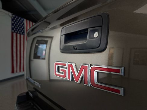Used 2016 GMC Canyon SLT w/ Driver Alert Package AWD/4WD image 25