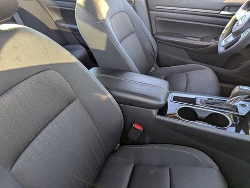 Certified 2024 Nissan Altima 2.5 SV image 9