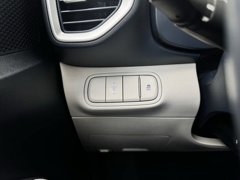 Used 2023 Hyundai Venue Limited w/ Cargo Package image 39