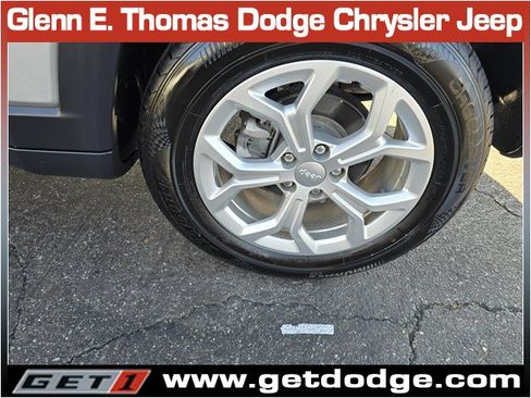 Certified 2024 Jeep Compass Latitude AWD/4WD image 36