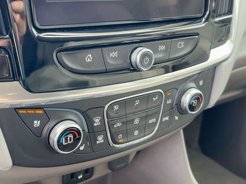 Certified 2019 Chevrolet Traverse Premier w/ Driver Confidence II Package image 17