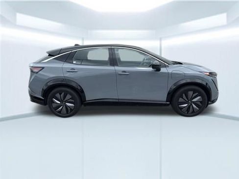 Used 2023 Nissan Ariya FWD image 5