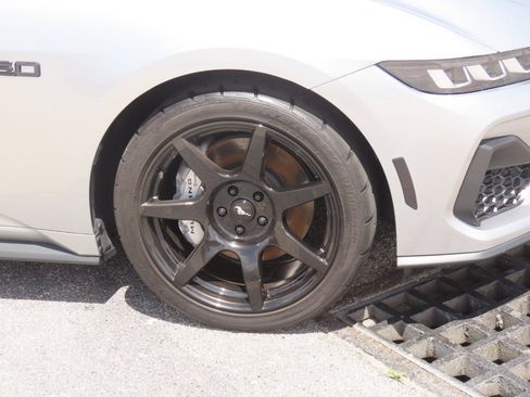 Used 2024 Ford Mustang GT Premium RWD image 9
