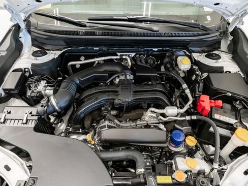 Used 2026 Subaru Outback Premium AWD/4WD image 3