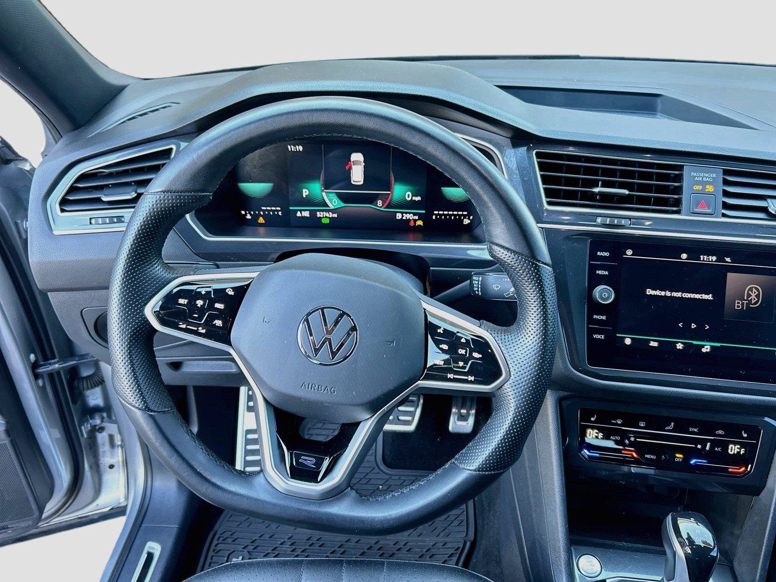 Used 2023 Volkswagen Tiguan SE R-Line FWD image 39