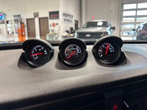 Used 2025 Nissan Z Performance w/ Floor Mat Package image 27