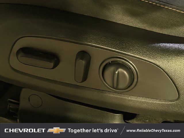 Used 2021 Chevrolet Traverse LT FWD image 29