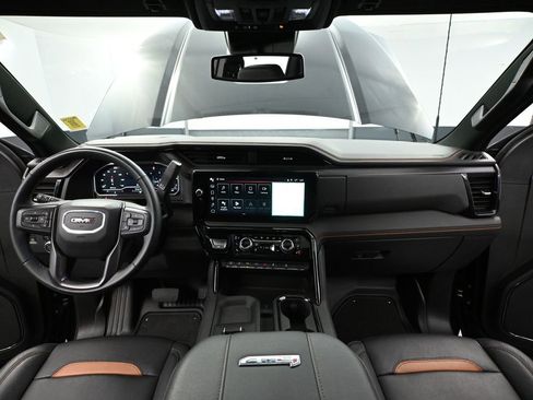 Used 2025 GMC Sierra 3500 AT4 image 28