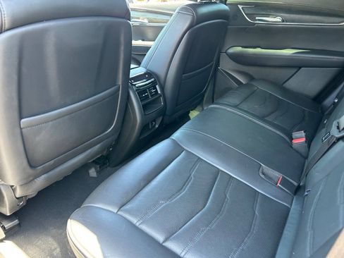 Used 2018 Cadillac XT5 Platinum w/ Driver Assist Package AWD/4WD image 23