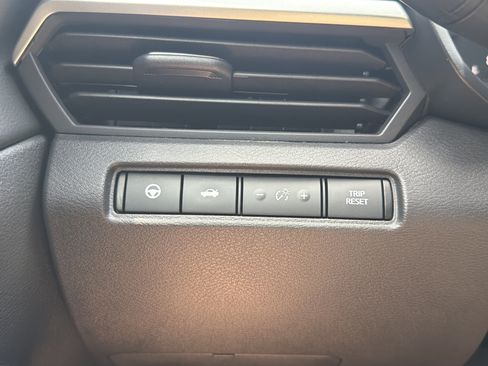 Used 2019 Nissan Altima 2.5 SL FWD image 13
