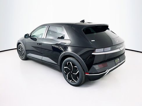 Used 2024 Hyundai Ioniq 5 SEL image 5