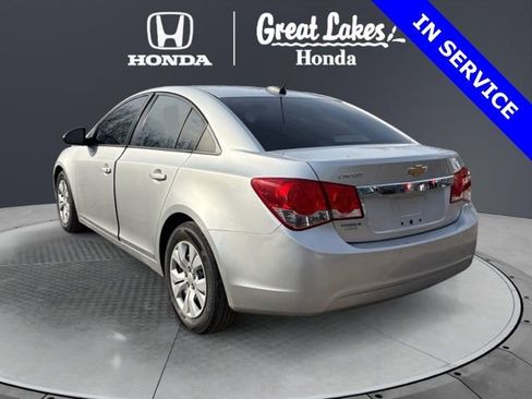 Used 2015 Chevrolet Cruze LS image 4