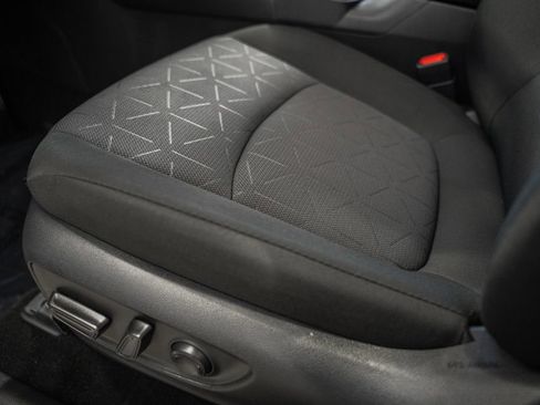 Used 2025 Toyota RAV4 XLE image 34