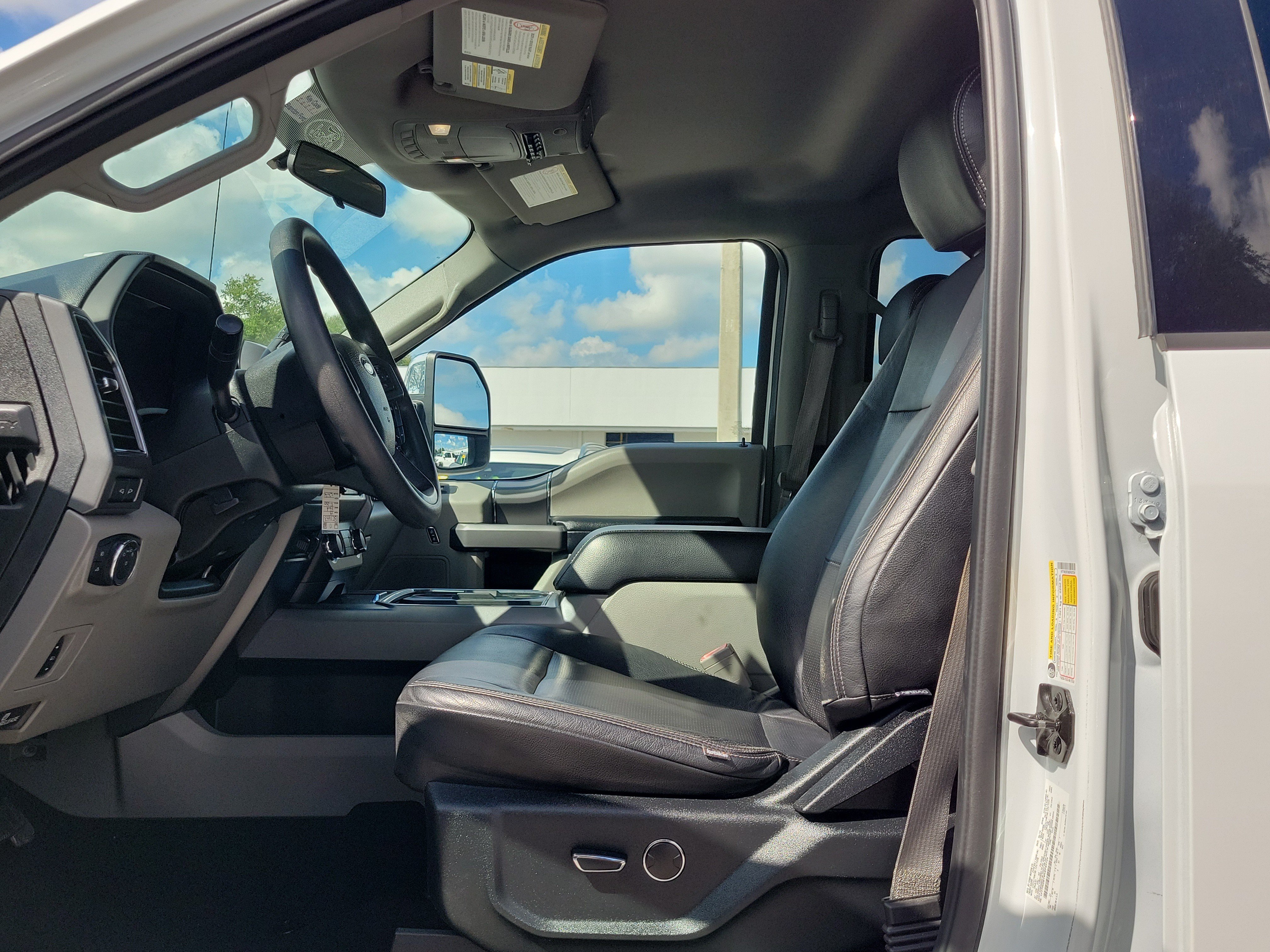 Used 2019 Ford F250 XLT w/ XLT Premium Package AWD/4WD image 19