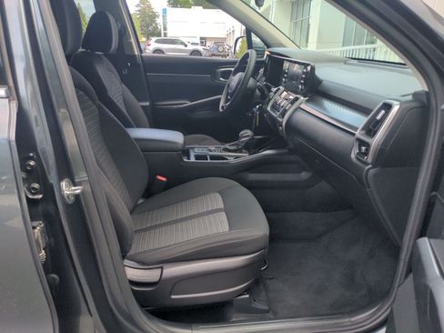 Used 2022 Kia Sorento LX AWD/4WD image 33